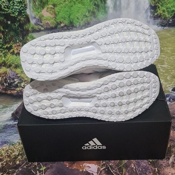 Adidas Ultraboost 4.0 DNA Size 9.5 New - Picture 10 of 10